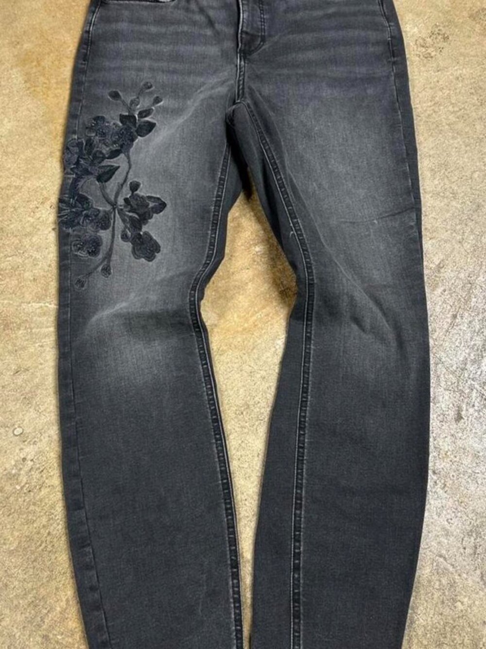 Simply Vera High Rise Skinny Jeans with Black Floral...